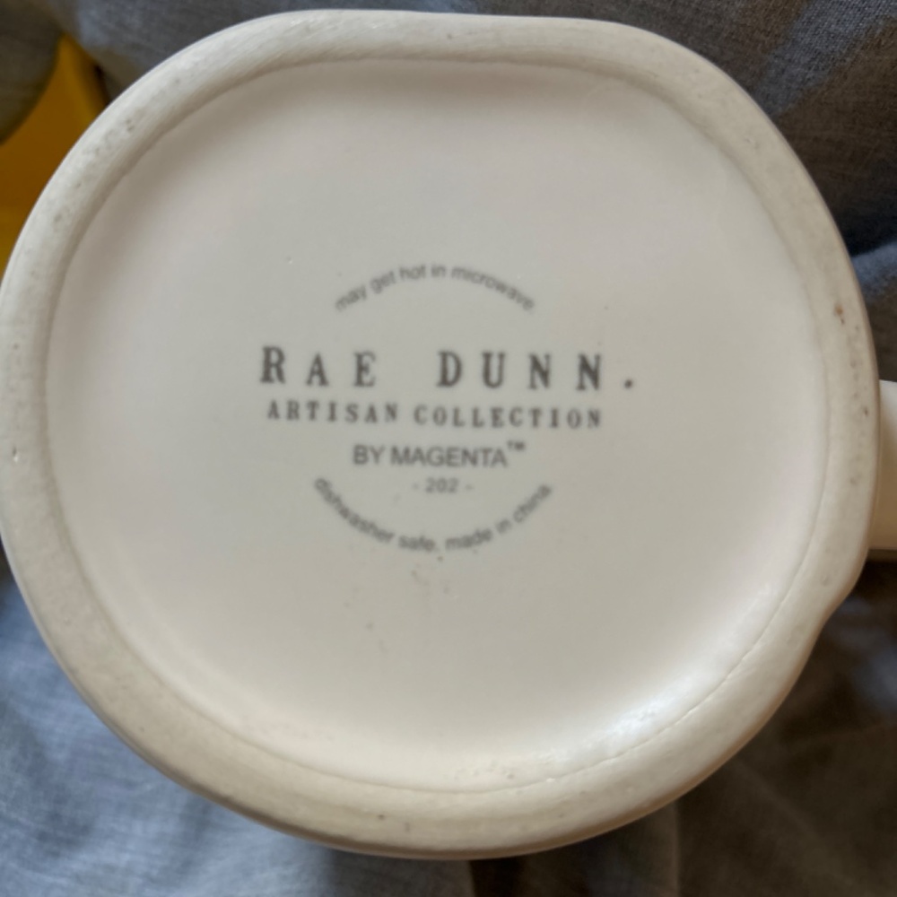 Queen Bee Coffee Cup - Picture 3 of 3